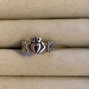 RETIRING James Avery Adorned Claddagh Ring